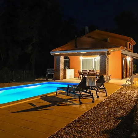 Villa Villa Ariya