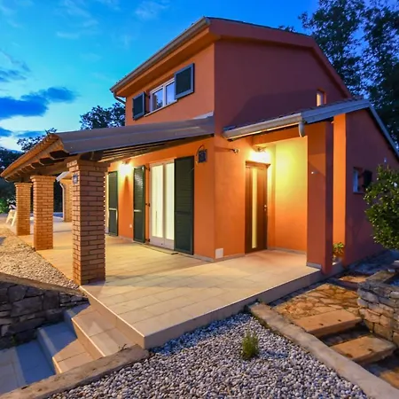 Villa Ariya *