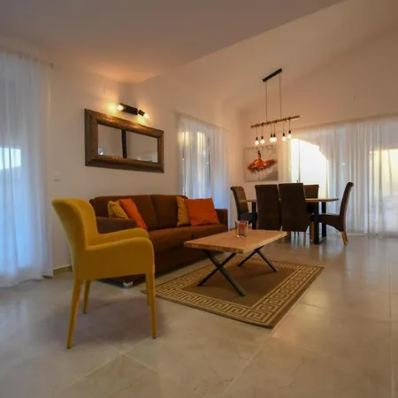Villa Ariya Villa