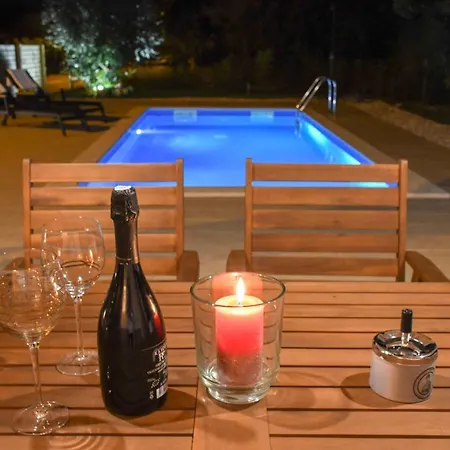 Villa Villa Ariya *